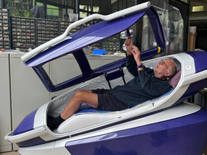 ‘Suicide Pod’ Inventor Creating AI-Powered Device for Couples to Die Together