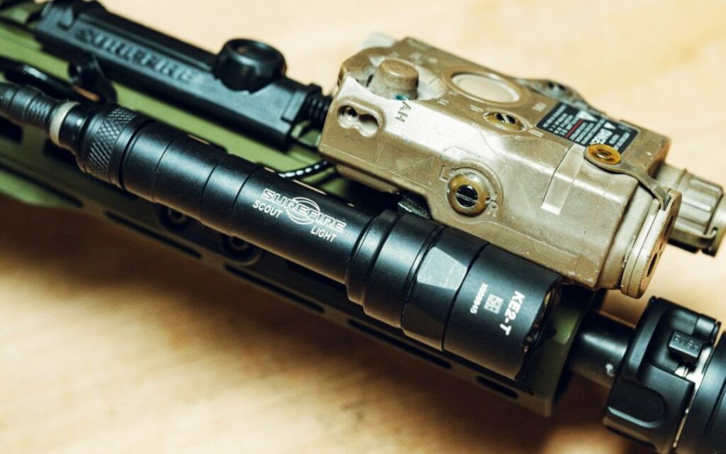 M640 Turbo: Surefire Scout Light Pro