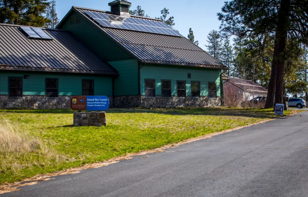 Lawsuit Seeks to Allow Guns Inside National Park Buildings