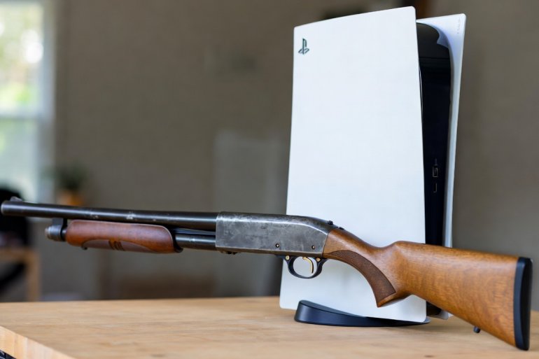 Play Stupid Racist Games, Win Stupid Racist Prizes: Illinois Edition