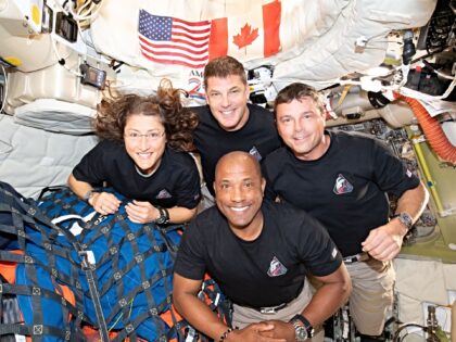 Artemis II Cleared to Return with Pacific Ocean Splashdown on Friday