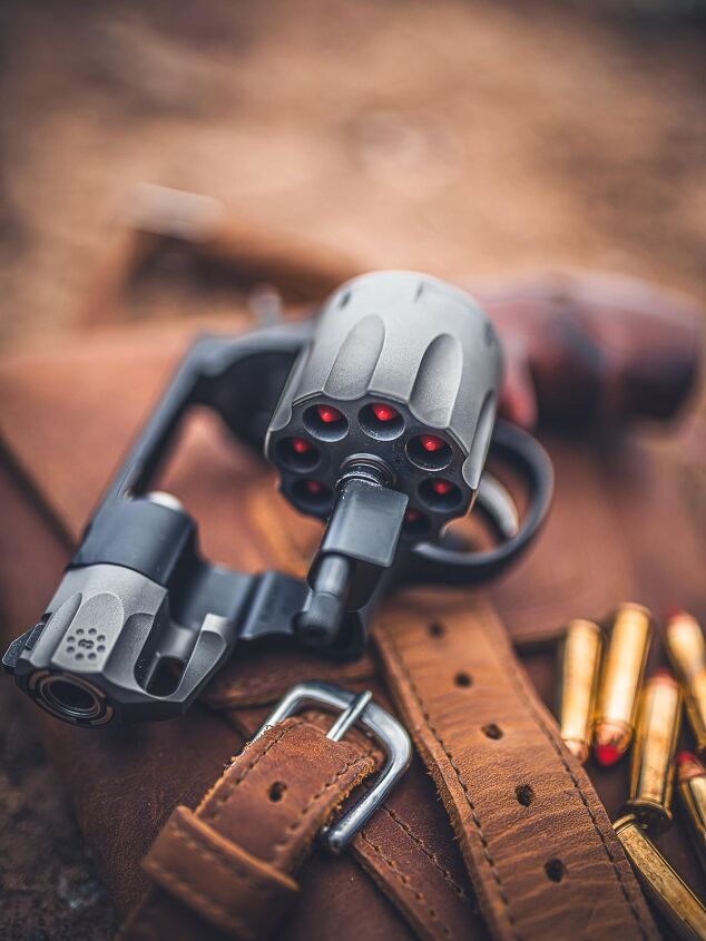 POTD: Eight Shots of .357 – The S&W Performance Center 327