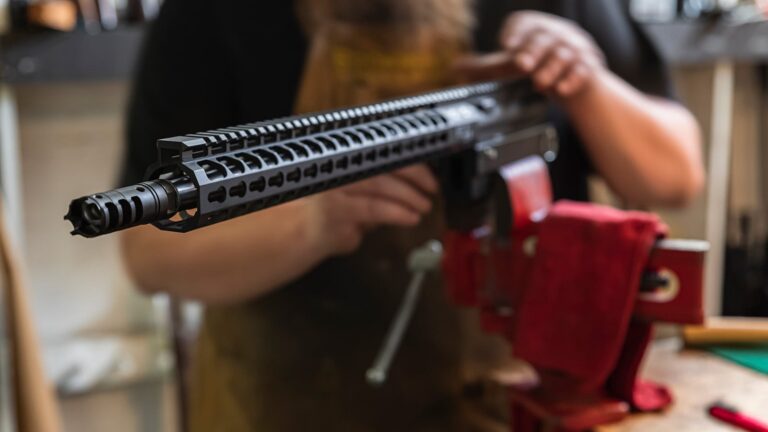 War Department Recognizes Revolutionary War Gunsmiths, Highlighting America’s Tradition of Building Firearms